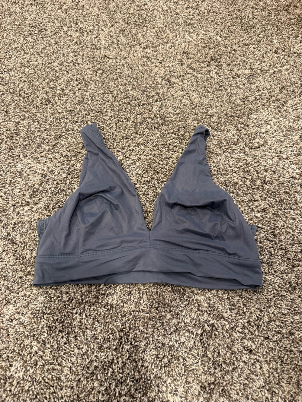 Victoria’s Secret Gray Deep V Wireless Bralette Unlined Lounge Bra Size L